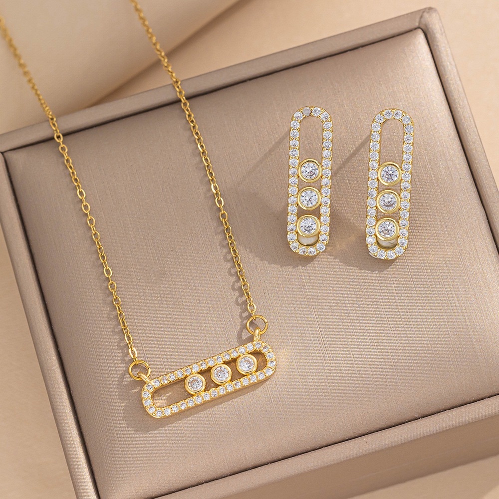 Necklace and Earring Set in Gold